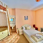 Jackie House Affittacamere 3*